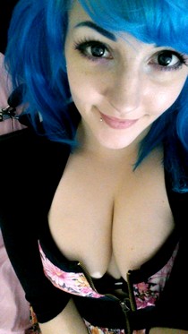 Hot redhead teen (18+)